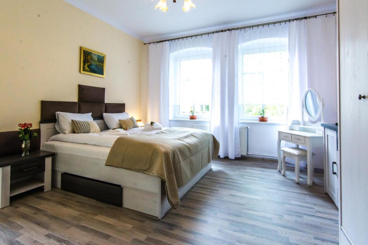 Świeradów-Zdrój Apartamenty Izerskie - Ul. Wczasowa 8 מראה חיצוני תמונה